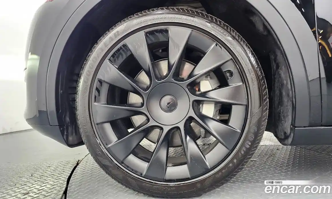 Tesla Model Y 2023 0.2 гидро, фото 5