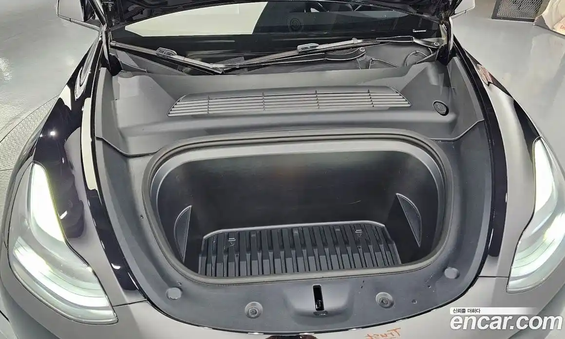 Tesla Model Y 2023 0.2 гидро, фото 6