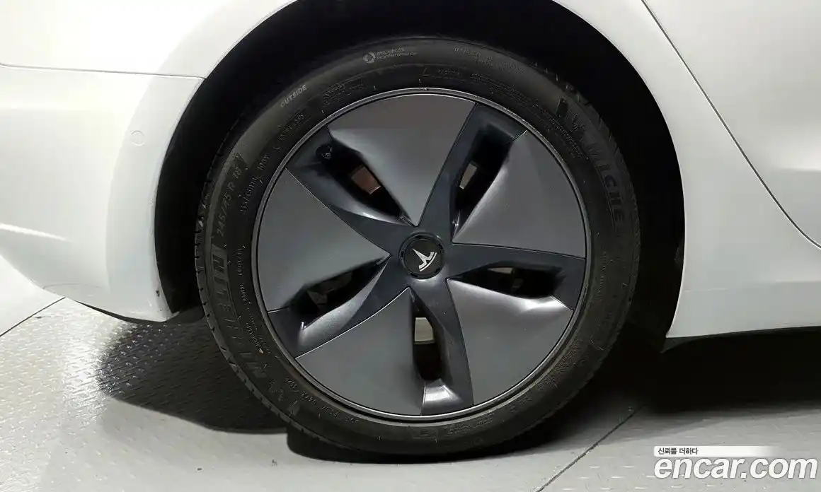 Tesla Model 3 2020 0.1 гидро, фото 5