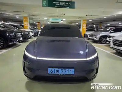 Tesla Model Y, 2025