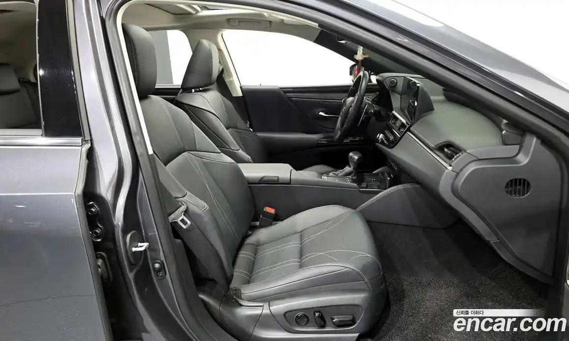 Lexus ES 2022 2.5 гидро, фото 11