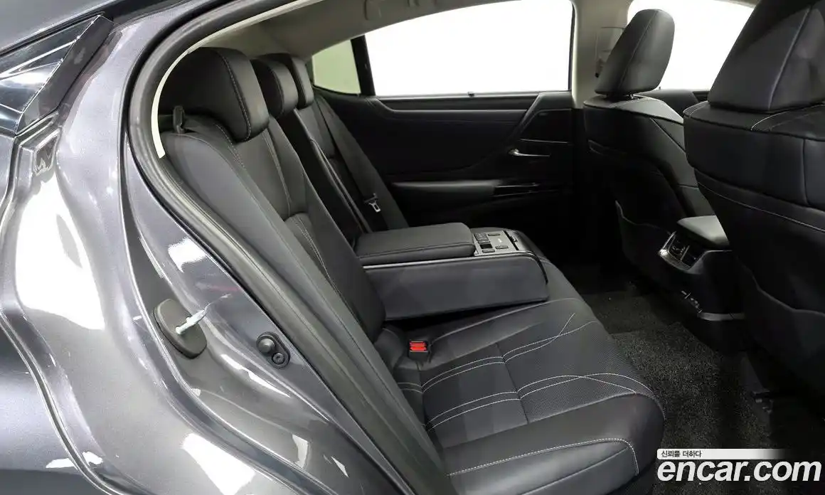 Lexus ES 2022 2.5 гидро, фото 12