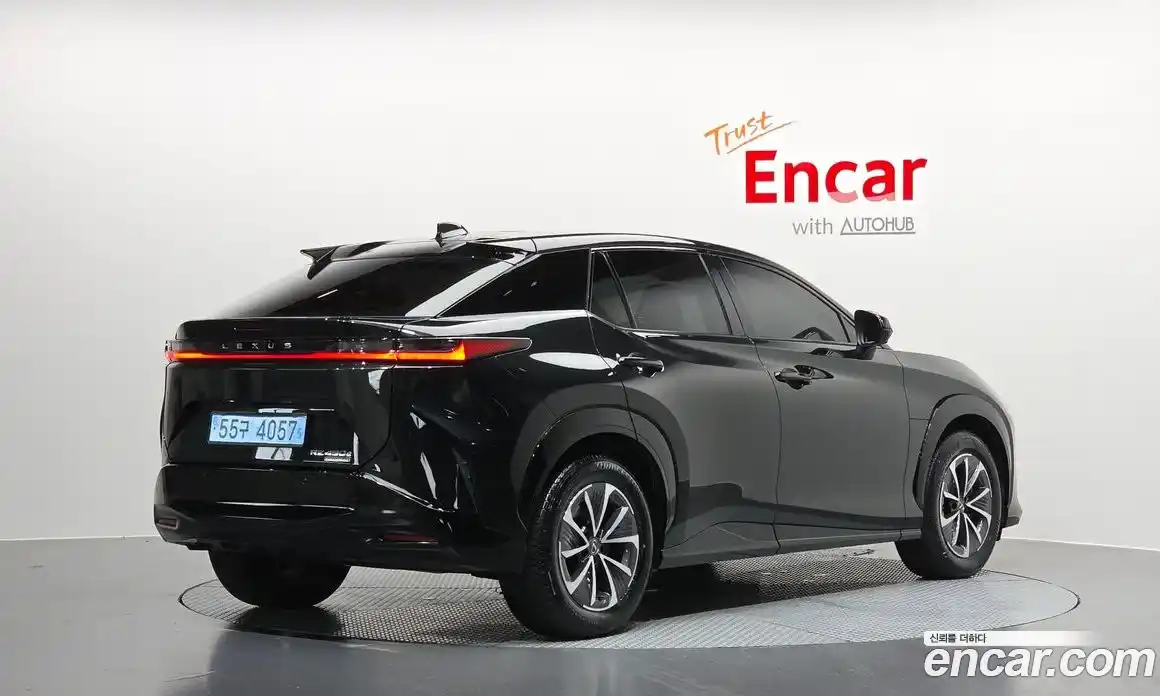 Lexus RZ 2023 0.2 гидро, фото 2