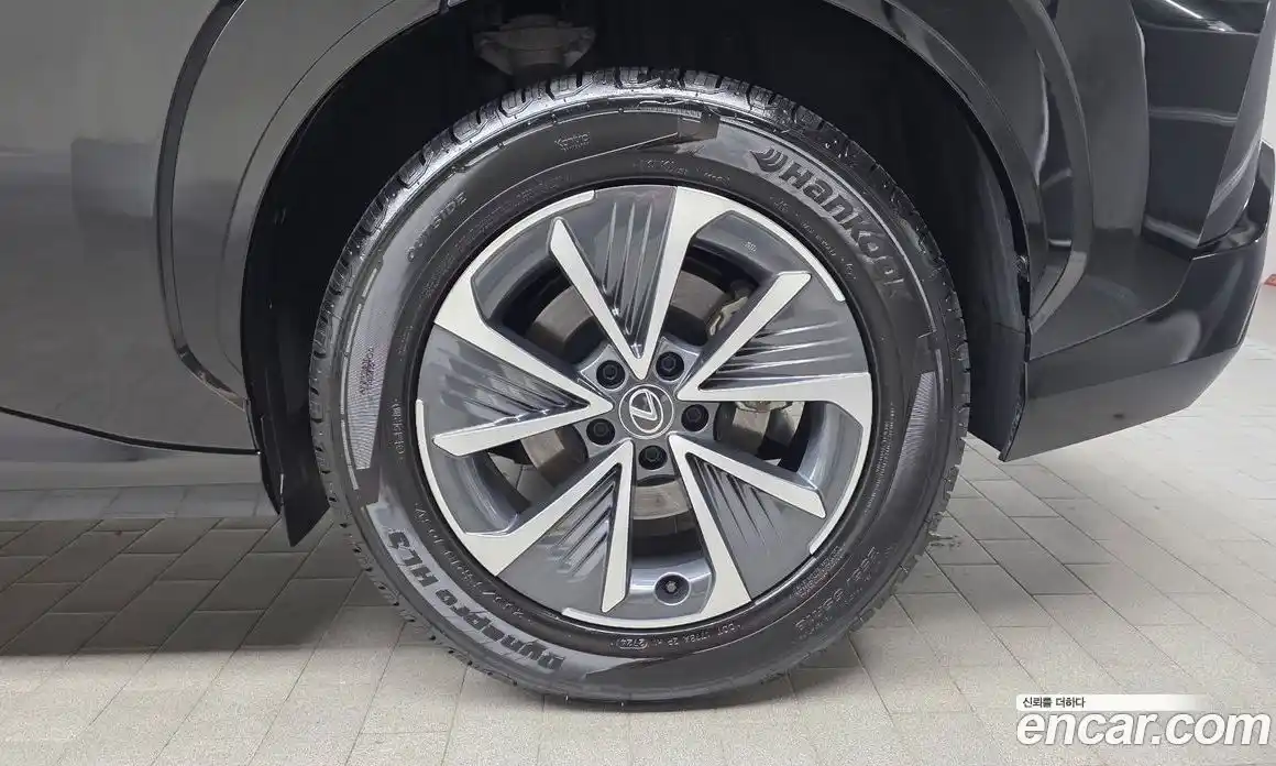Lexus RZ 2023 0.2 гидро, фото 7