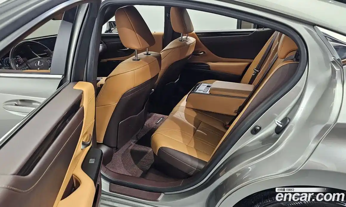Lexus ES 2021 2.5 гидро, фото 17