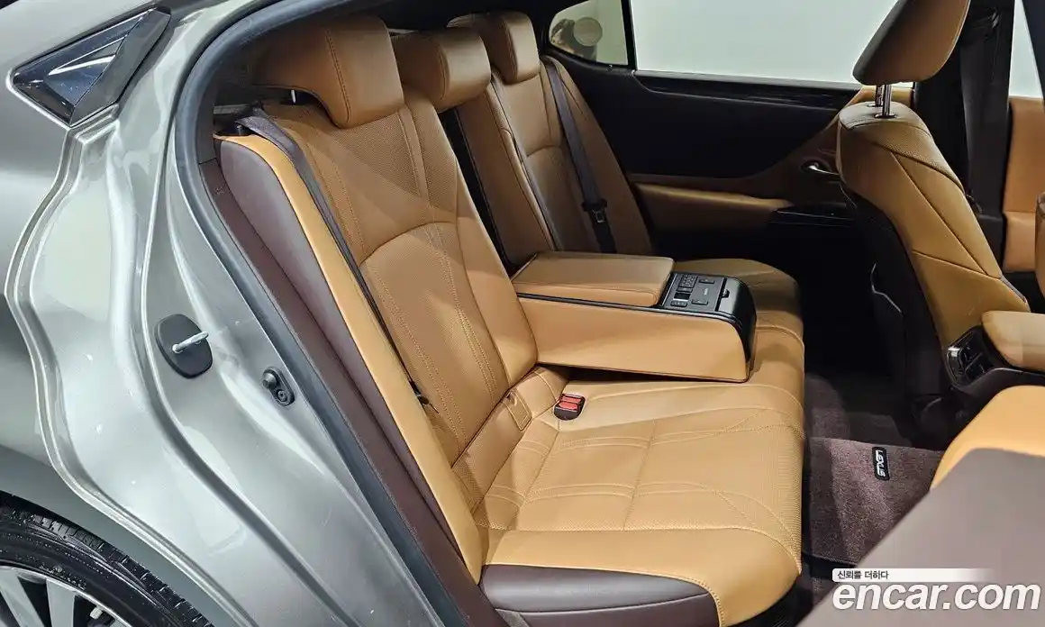 Lexus ES 2021 2.5 гидро, фото 18