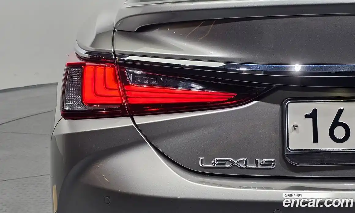 Lexus ES 2021 2.5 гидро, фото 9