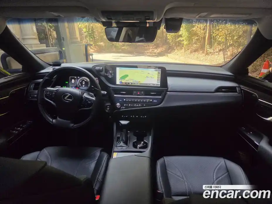 Lexus ES 2025 2.5 гидро, фото 12