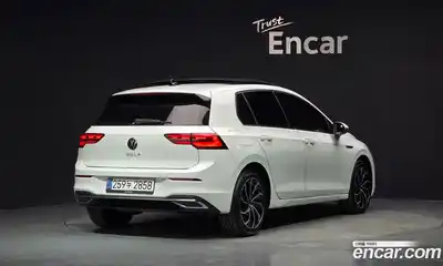 Volkswagen Golf 2024 2.0 автомат (гидро), миниатюра 2