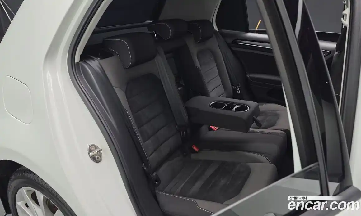 Volkswagen Golf 2015 2.0 автомат (гидро), фото 11
