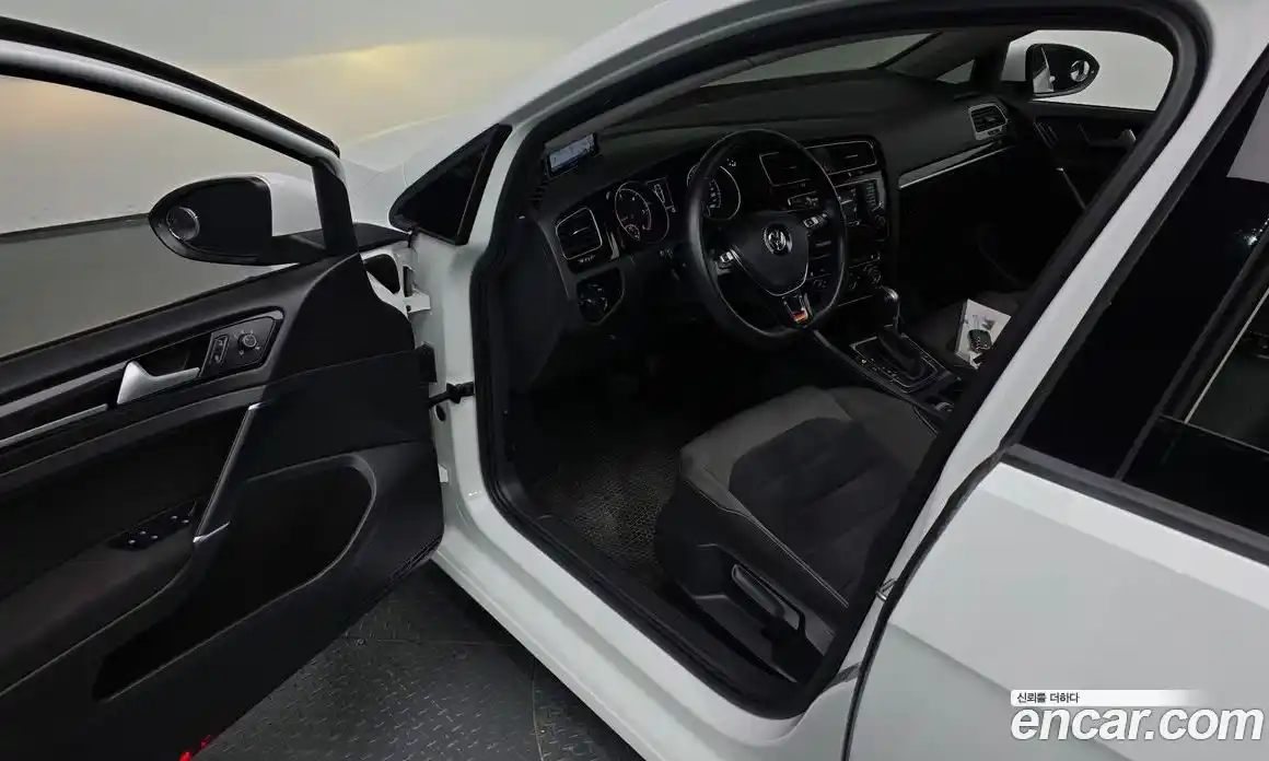 Volkswagen Golf 2015 2.0 автомат (гидро), фото 10