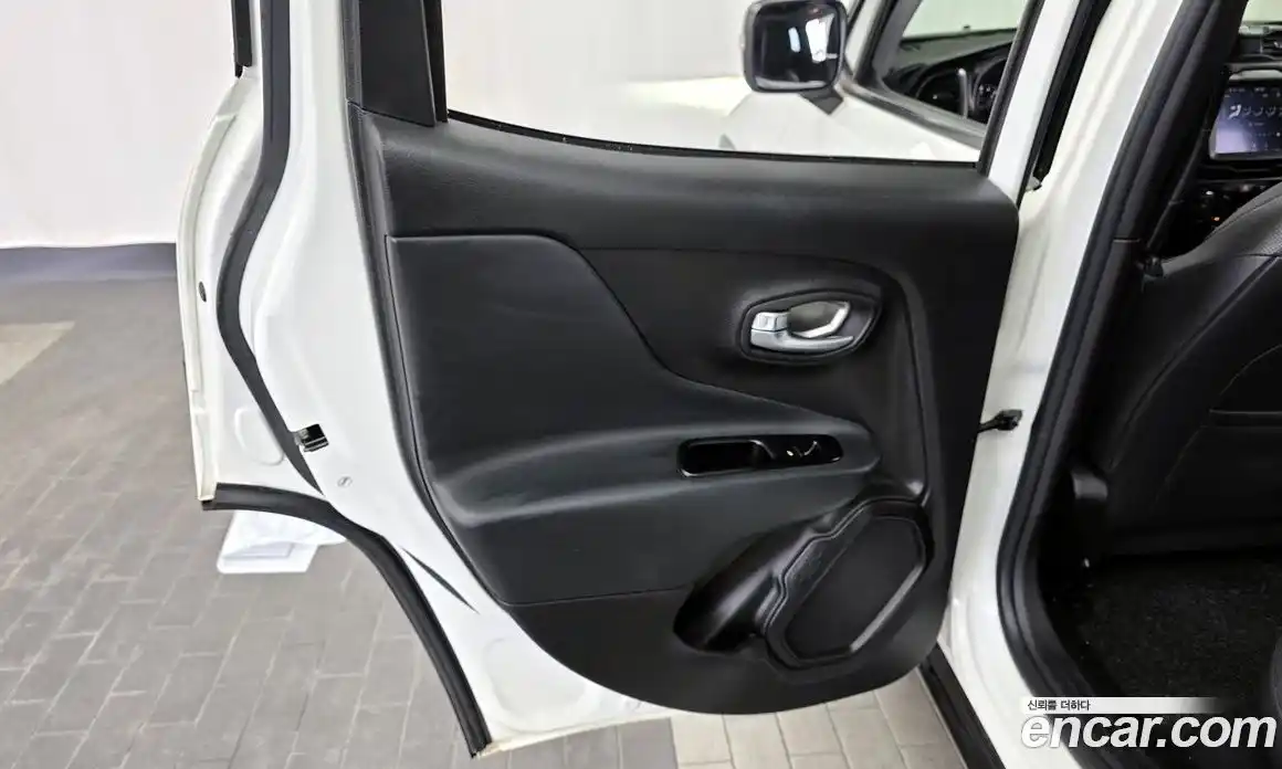 Jeep Renegade 2020 1.6 автомат (гидро), фото 15