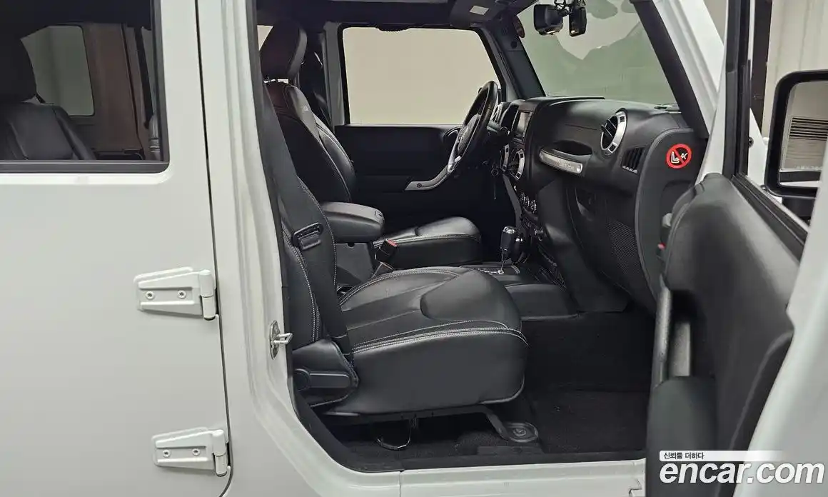 Jeep Wrangler 2016 3.6 автомат (гидро), фото 11