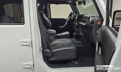 Jeep Wrangler 2016 3.6 автомат (гидро), миниатюра 11