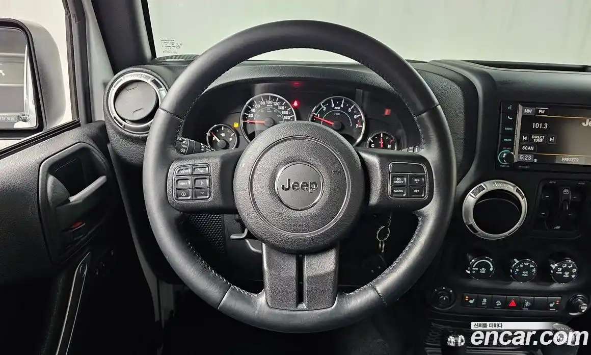 Jeep Wrangler 2016 3.6 автомат (гидро), фото 13