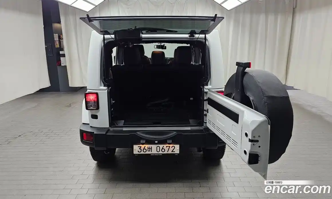Jeep Wrangler 2016 3.6 автомат (гидро), фото 20