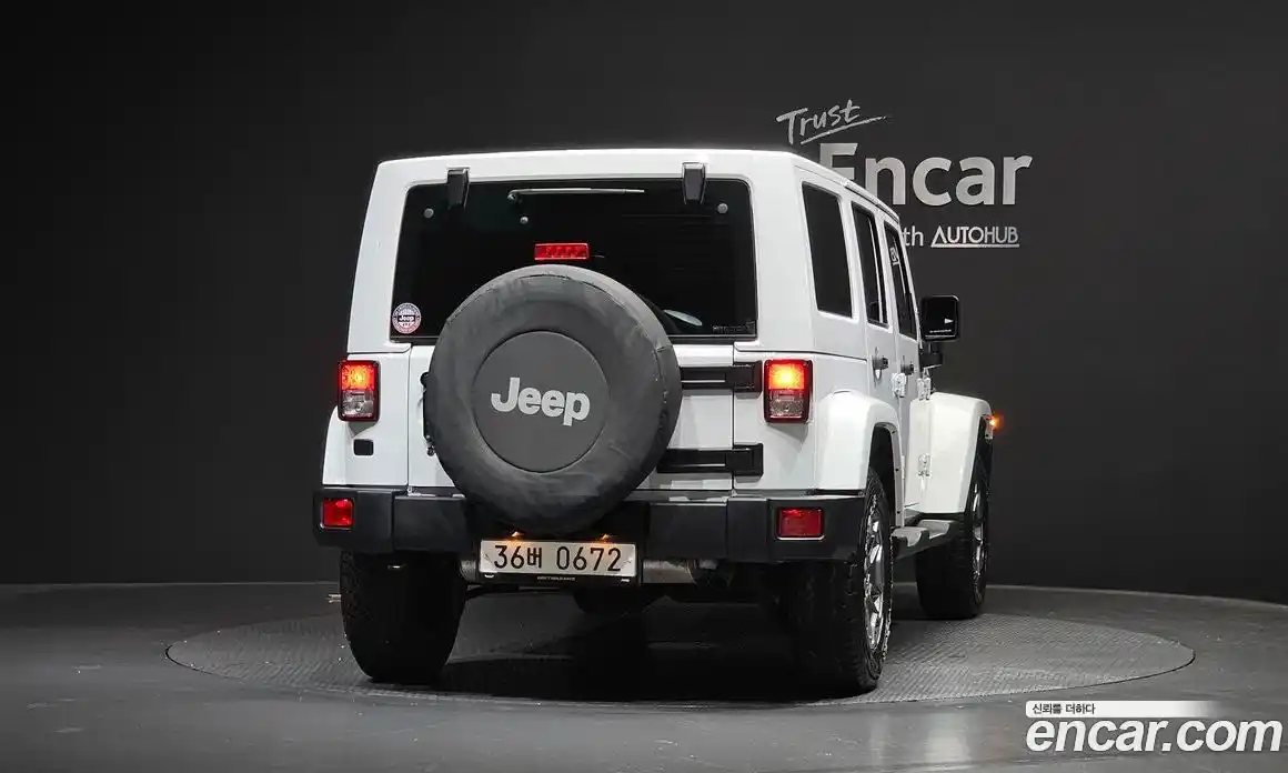 Jeep Wrangler 2016 3.6 автомат (гидро), фото 4