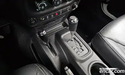 Jeep Wrangler 2016 3.6 автомат (гидро), миниатюра 9