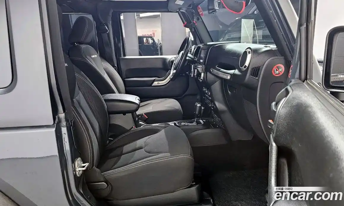 Jeep Wrangler 2017 3.6 автомат (гидро), фото 16