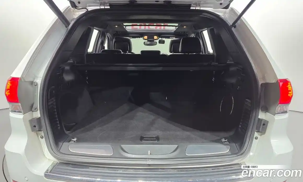 Jeep Cherokee 2018 3.6 автомат (гидро), фото 24