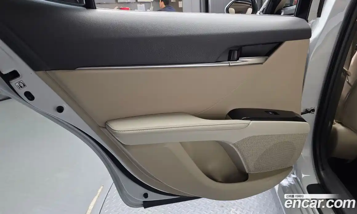 Toyota Camry 2019 2.5 гидро, фото 15