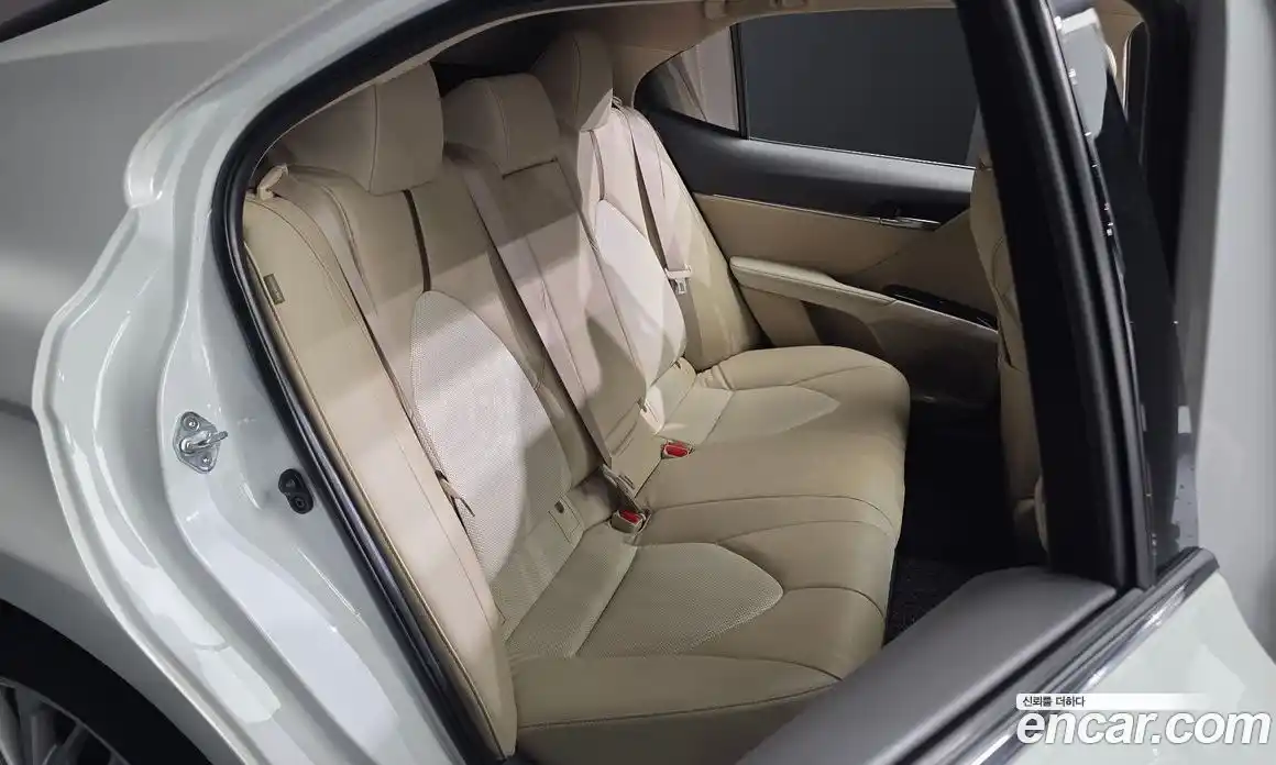 Toyota Camry 2019 2.5 гидро, фото 18