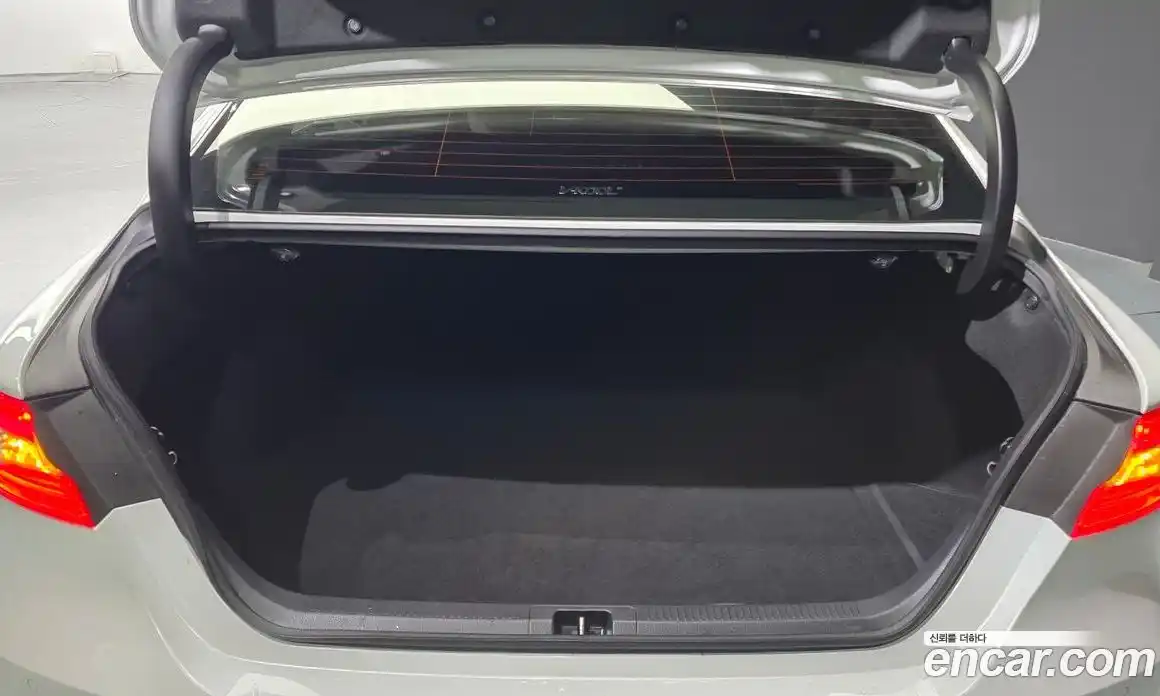 Toyota Camry 2019 2.5 гидро, фото 23