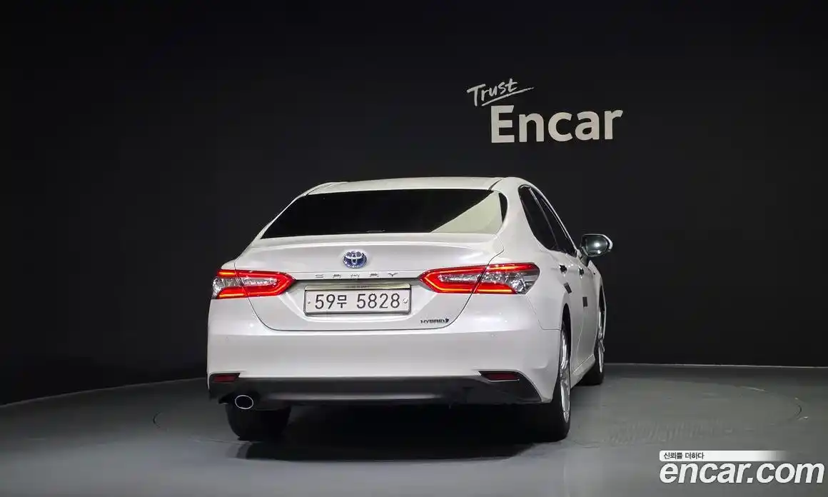Toyota Camry 2019 2.5 гидро, фото 4