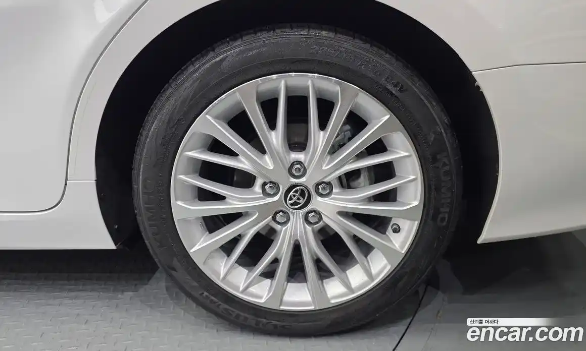 Toyota Camry 2019 2.5 гидро, фото 7