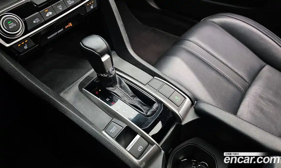 Honda Civic 2018 2.0 автомат (гидро), фото 12