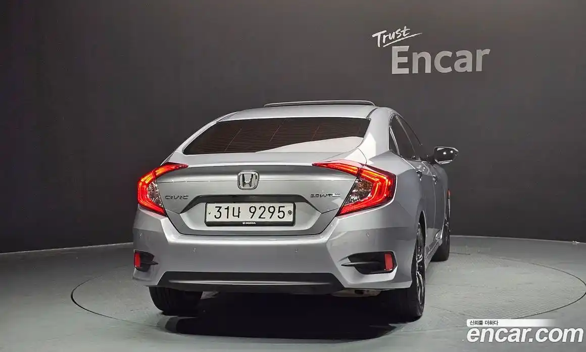 Honda Civic 2018 2.0 автомат (гидро), фото 4