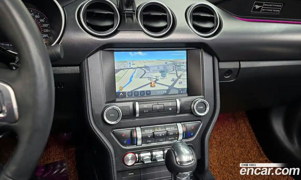 Ford Mustang 2020 2.3 автомат (гидро), фото 17