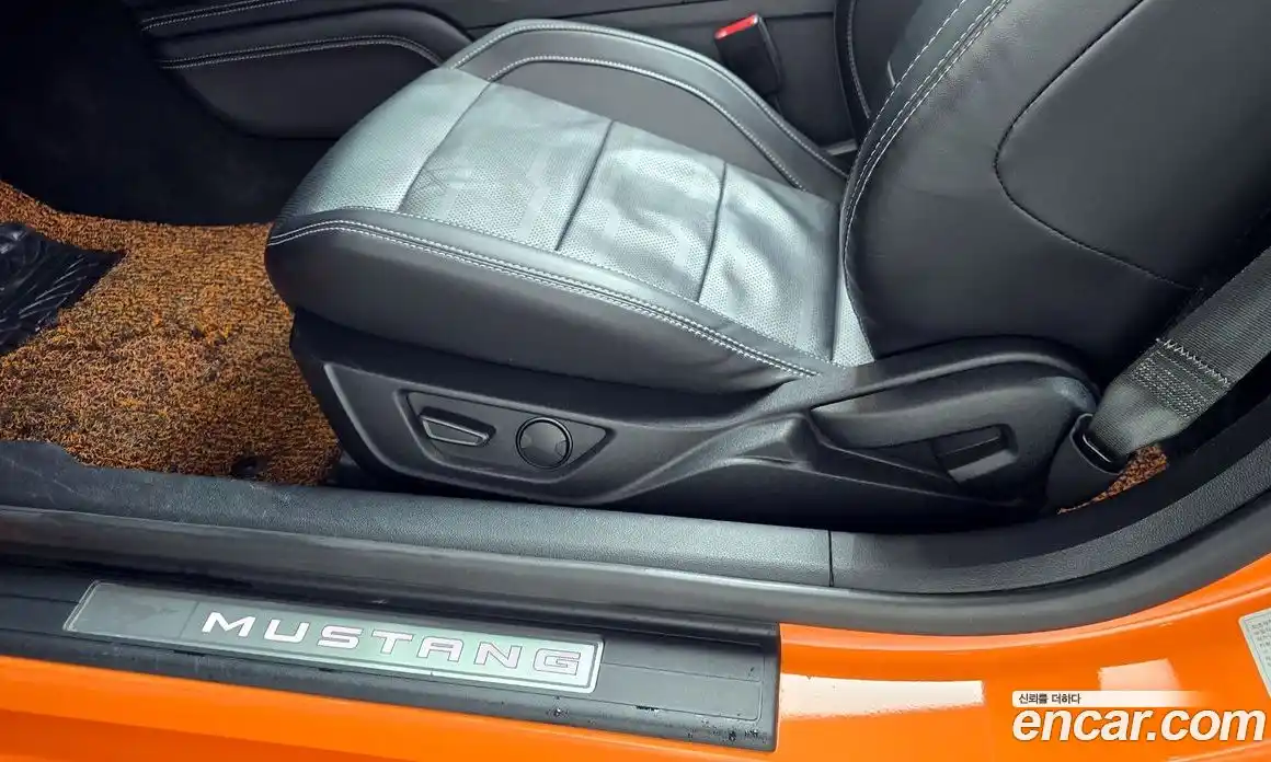 Ford Mustang 2020 2.3 автомат (гидро), фото 27