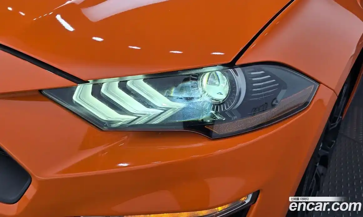 Ford Mustang 2020 2.3 автомат (гидро), фото 7