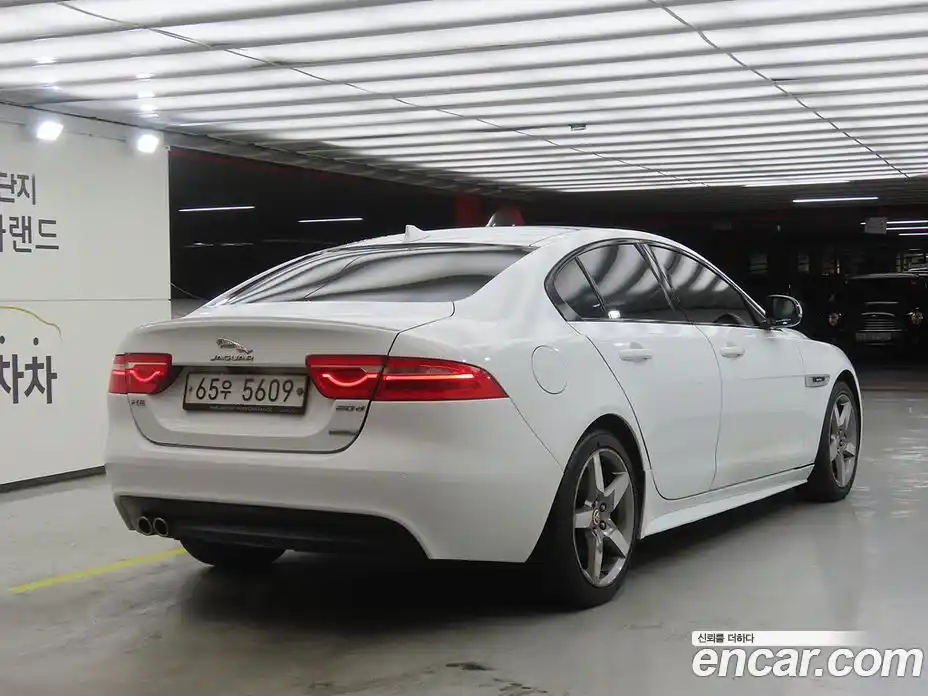 Jaguar XE 2016 2.0 гидро, фото 4