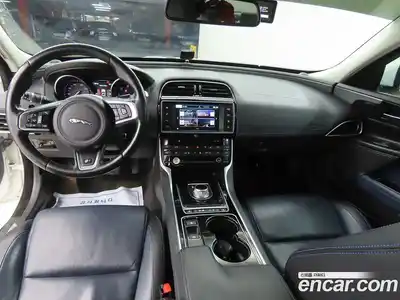 Jaguar XE 2016 2.0 гидро, миниатюра 7