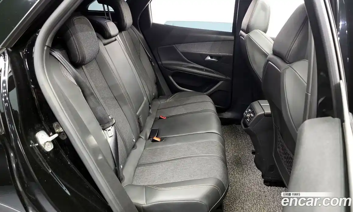 Peugeot 3008 2019 1.5 автомат (гидро), фото 17
