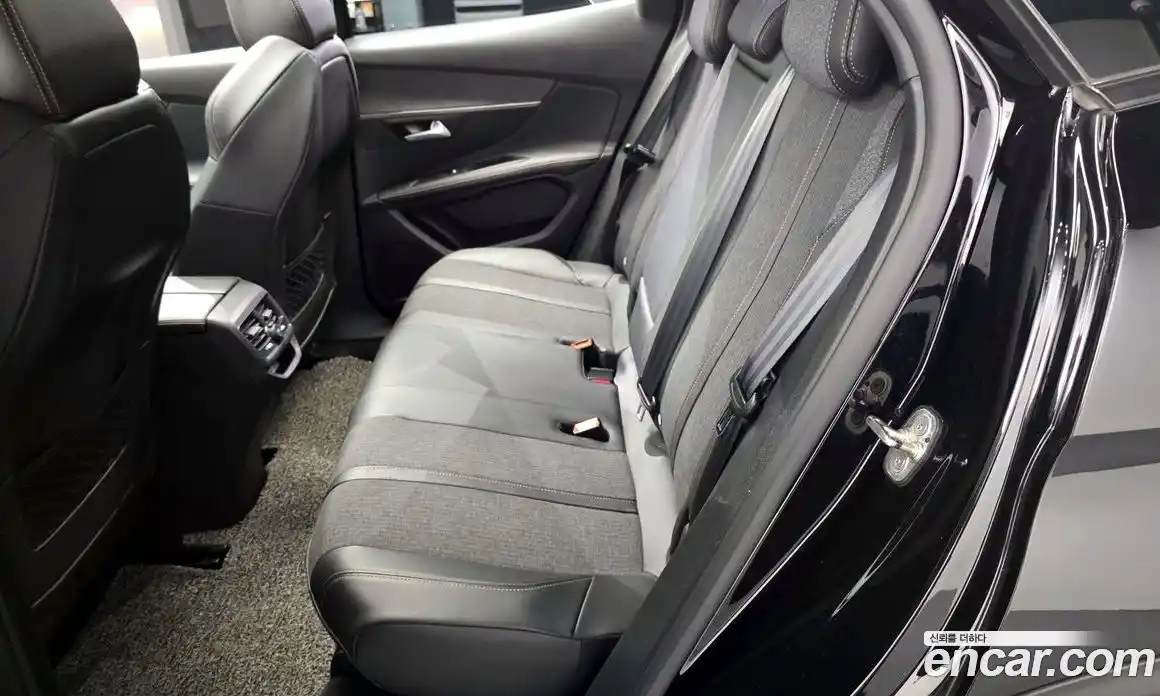Peugeot 3008 2019 1.5 автомат (гидро), фото 18
