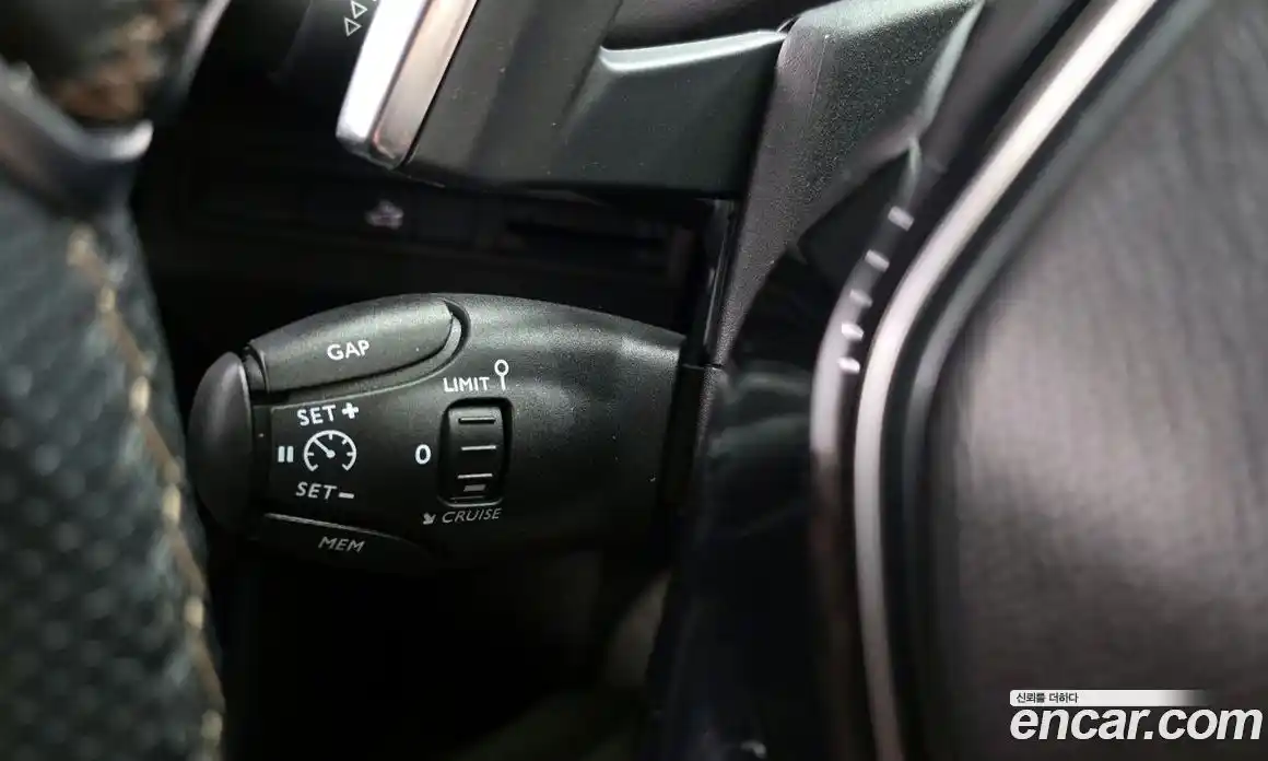Peugeot 3008 2019 1.5 автомат (гидро), фото 28