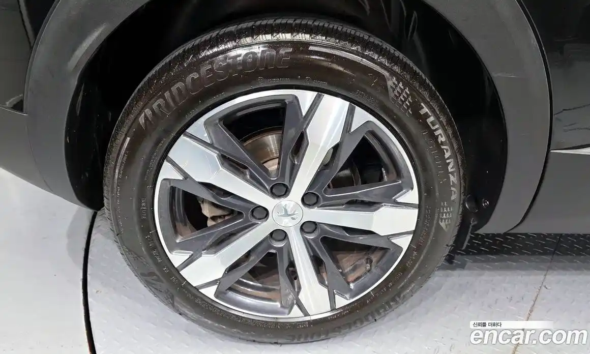 Peugeot 3008 2019 1.5 автомат (гидро), фото 5
