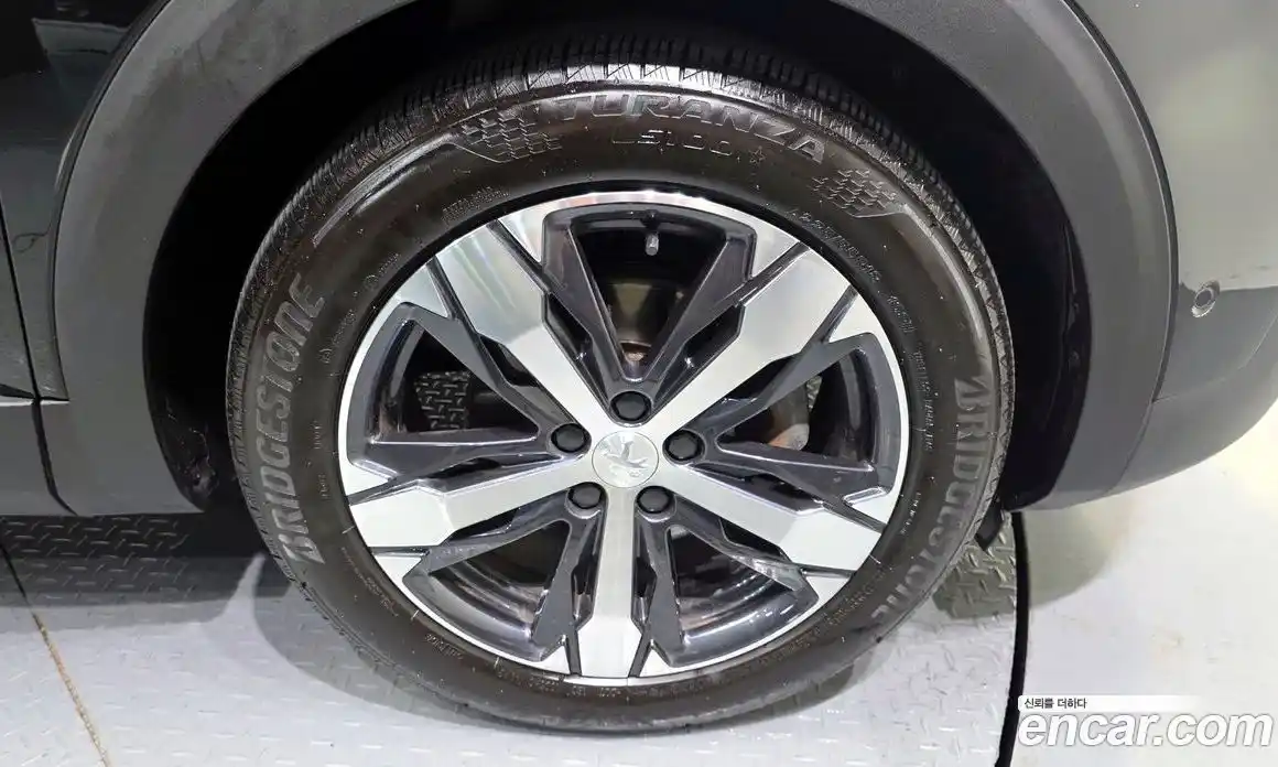 Peugeot 3008 2019 1.5 автомат (гидро), фото 7