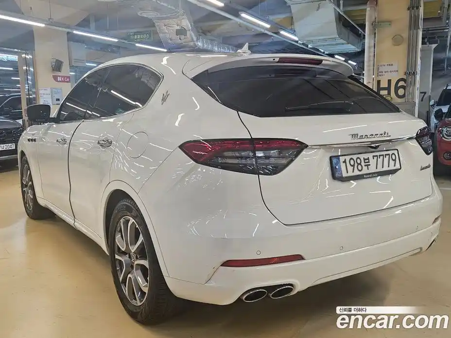 Maserati Levante 2022 2.0 гидро, фото 4