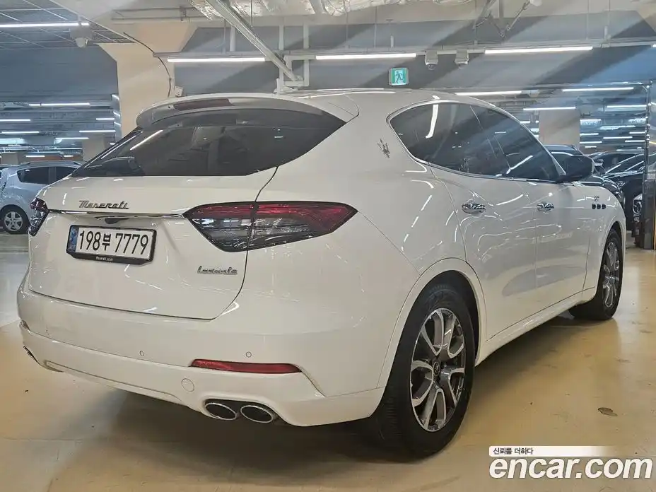 Maserati Levante 2022 2.0 гидро, фото 5