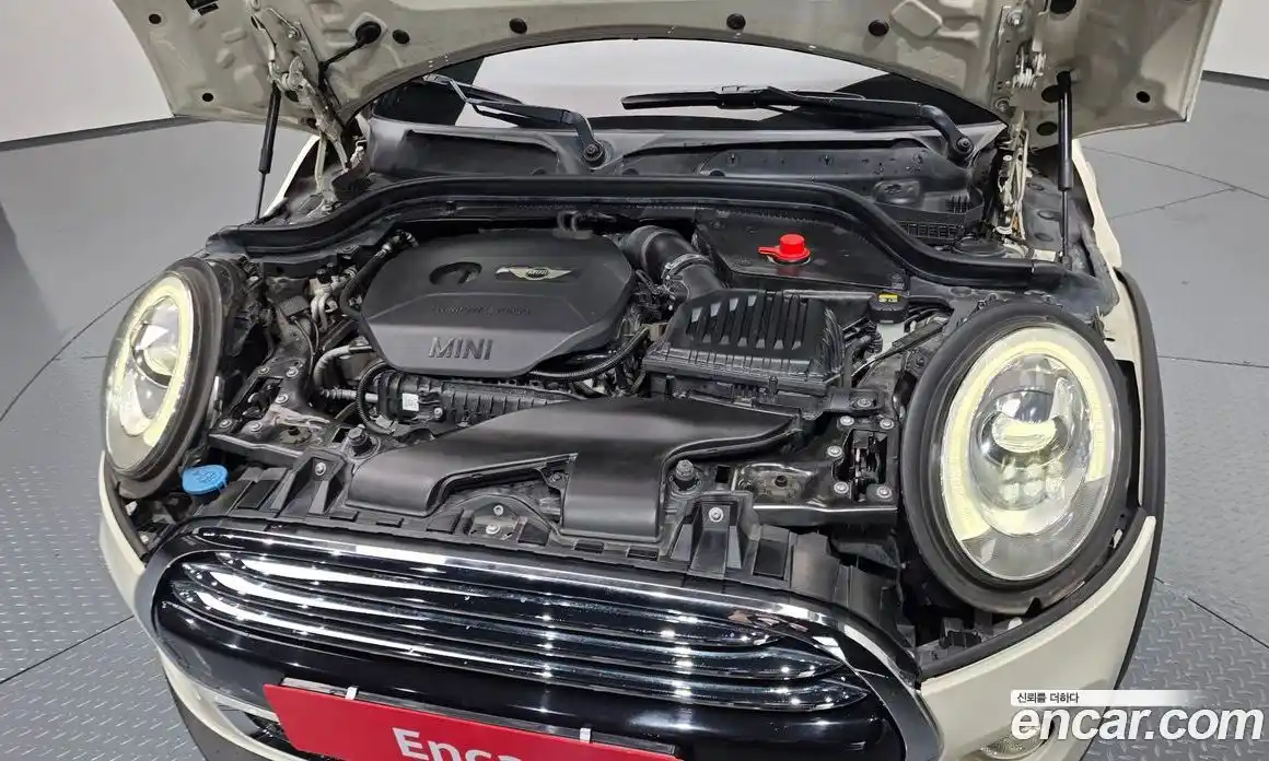 Mini Cooper Convertible 2017 1.5 автомат (гидро), фото 6