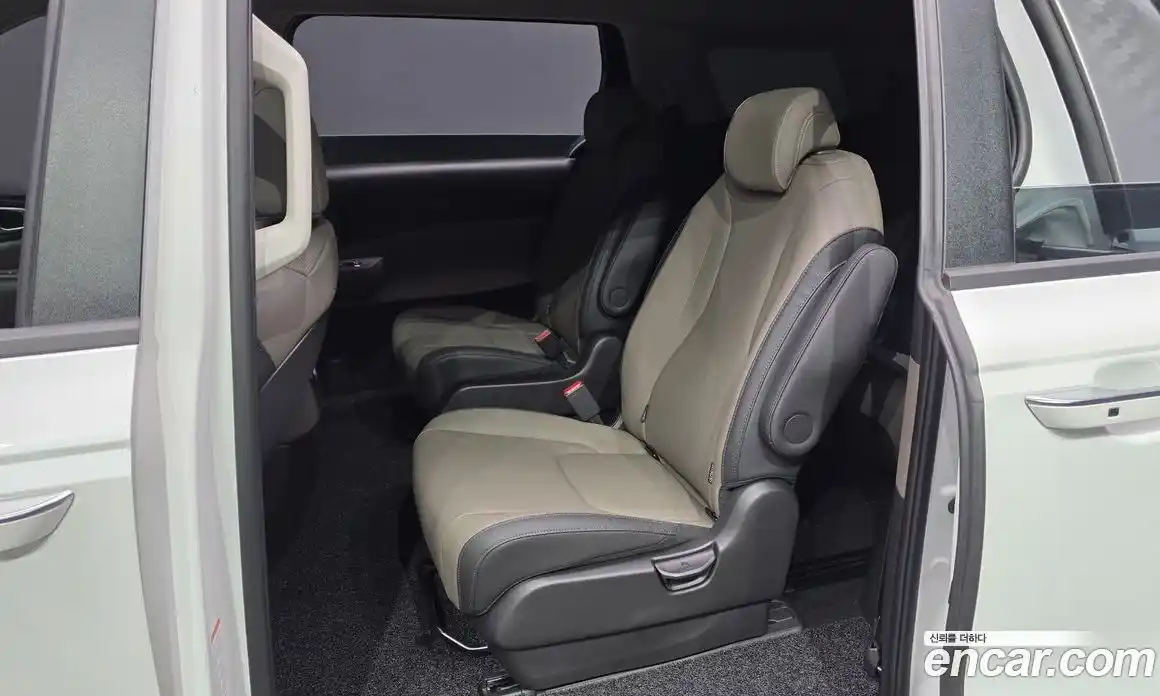 Kia Carnival 2025 3.5 автомат (гидро), фото 16