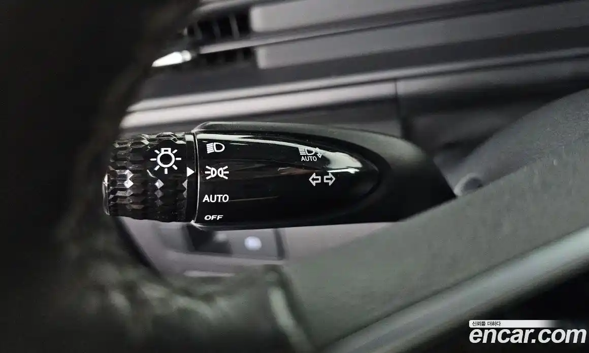 Hyundai Staria 2021 2.2 автомат (гидро), фото 17