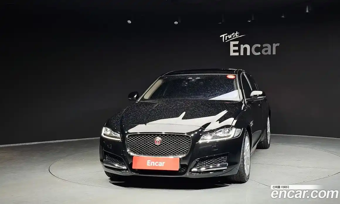 Jaguar XF 2018 2.0 гидро, фото 3