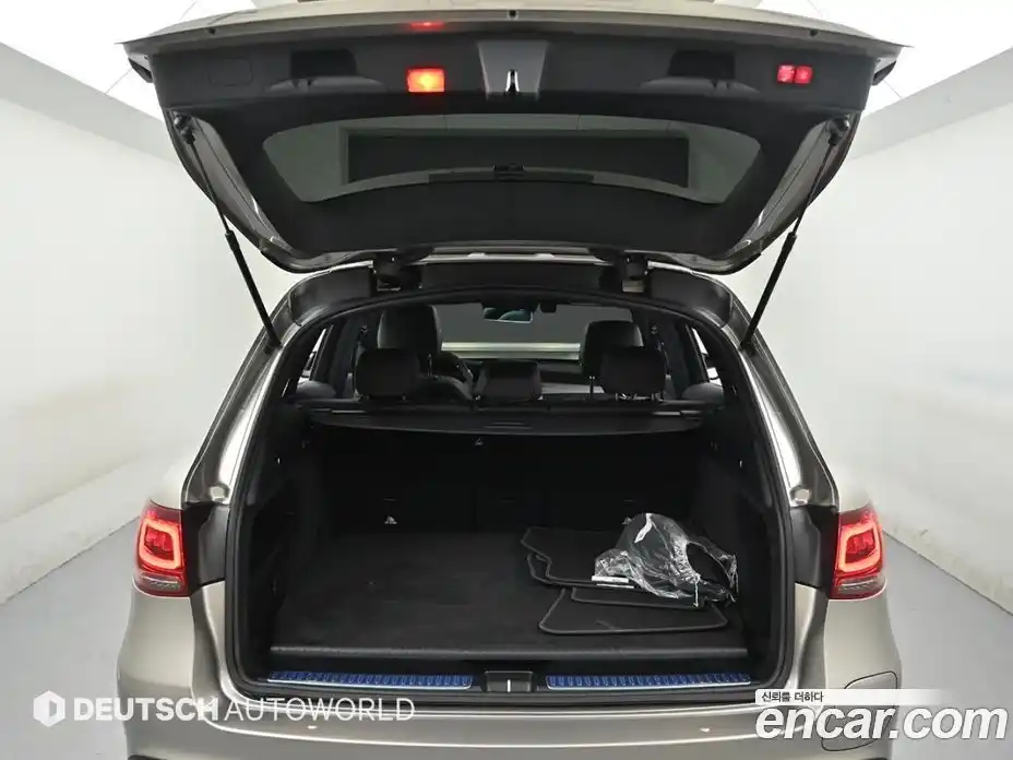 Mercedes-Benz GLC-Class 2021 2.0 гидро, фото 19 Mercedes-Benz GLC-Class 2021 2.0 гидро, фото 19