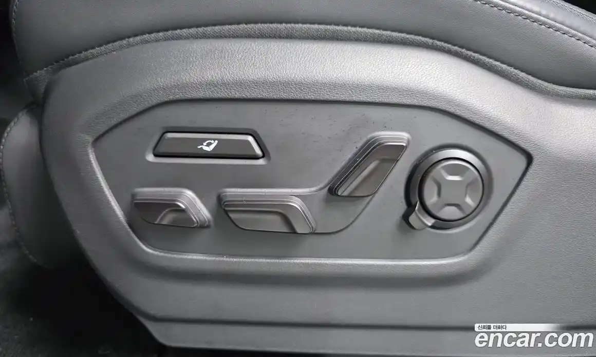 Hyundai Santa Fe 2024 1.6 автомат (гидро), фото 24