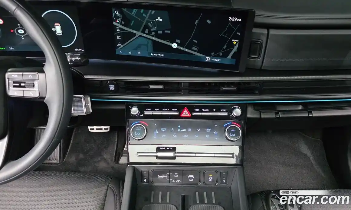 Hyundai Santa Fe 2024 1.6 автомат (гидро), фото 30